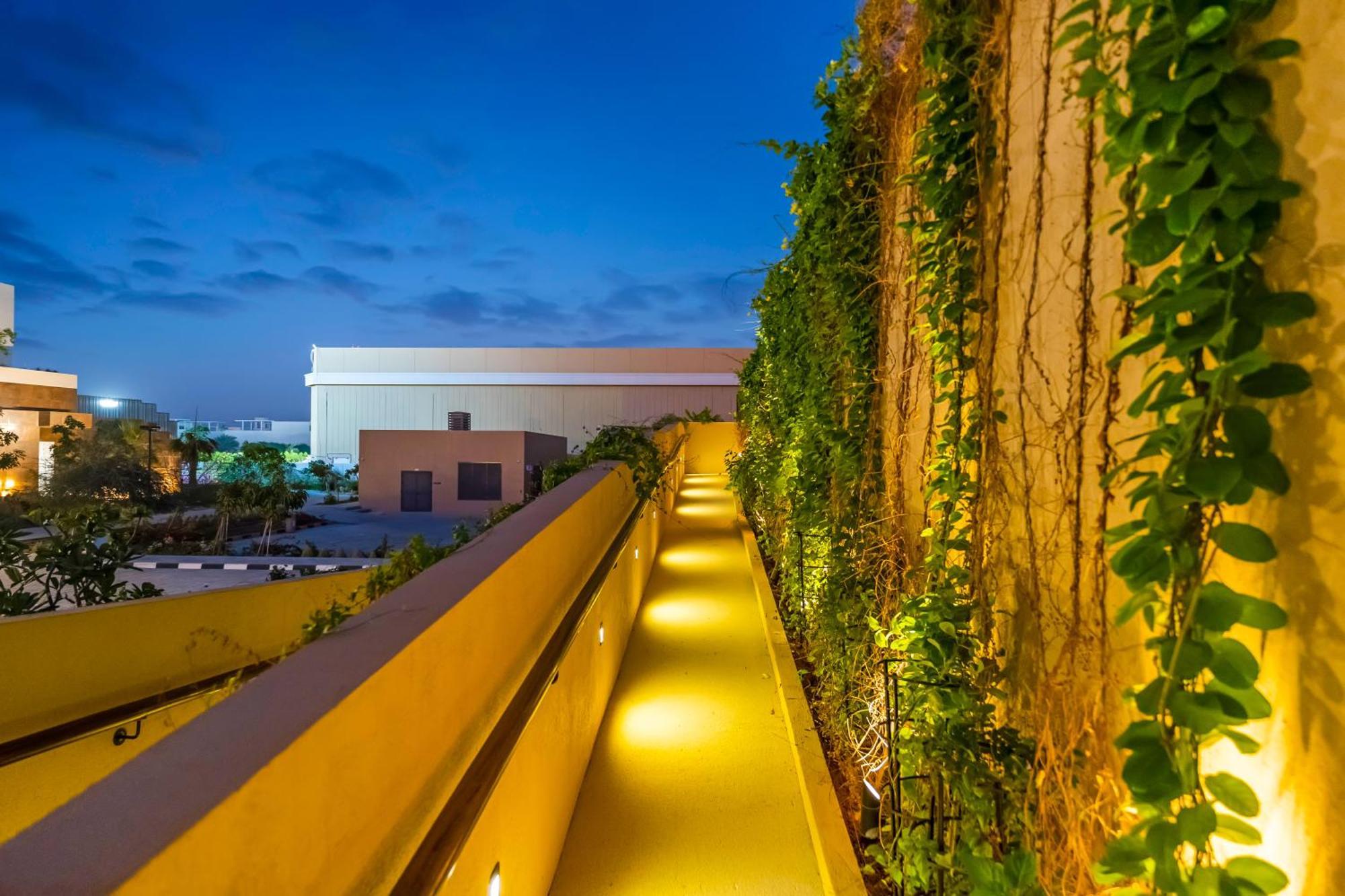 The Sustainable Homes Operated By Fam Living Dubai Bagian luar foto