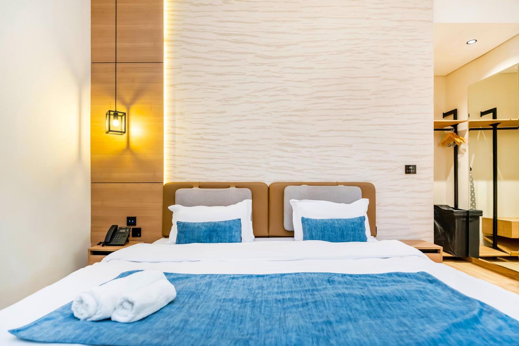 The Sustainable Homes Operated By Fam Living Dubai Bagian luar foto